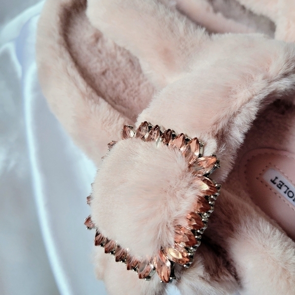Chelsea & Violet Faux Fur Slipper Pink Size 9 - Picture 3 of 7